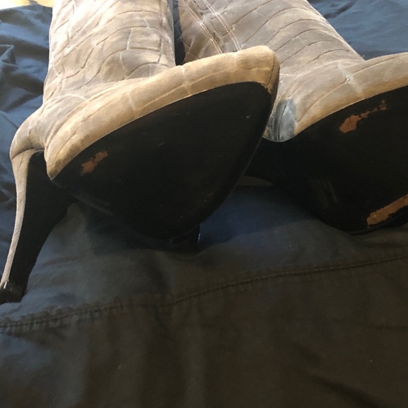 Above the knee suede boots by Report Signature-10M - Picture 5 of 9